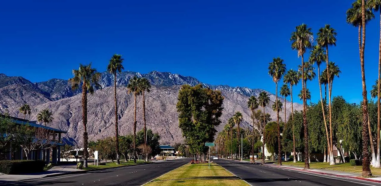 Palm Desert commercial roofing - cool-roof restoration for Coachella Valley commercial properties