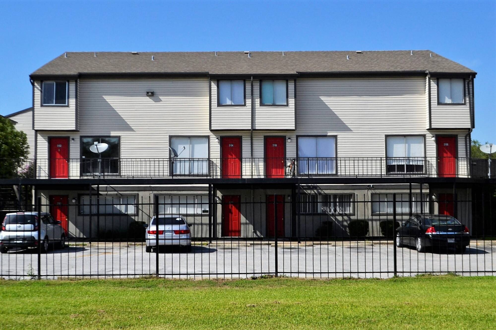 A Property Manager's Guide to Apartment Roof Repairs