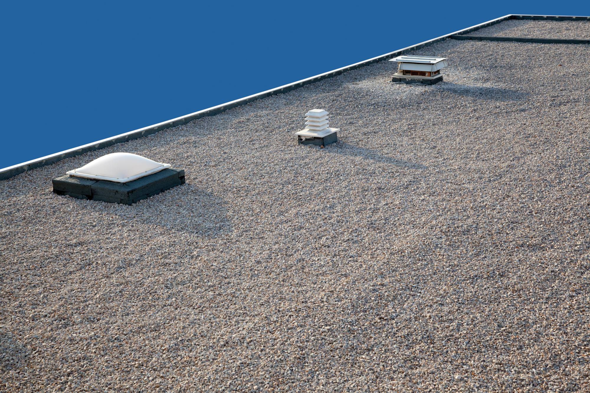 8 Reasons Why Businesses Hire Roofing Contractors